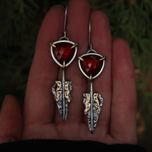 Load image into Gallery viewer, Spear Earrings