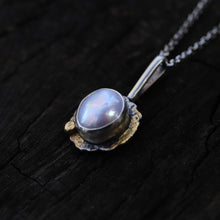 Load image into Gallery viewer, Siren Pendant